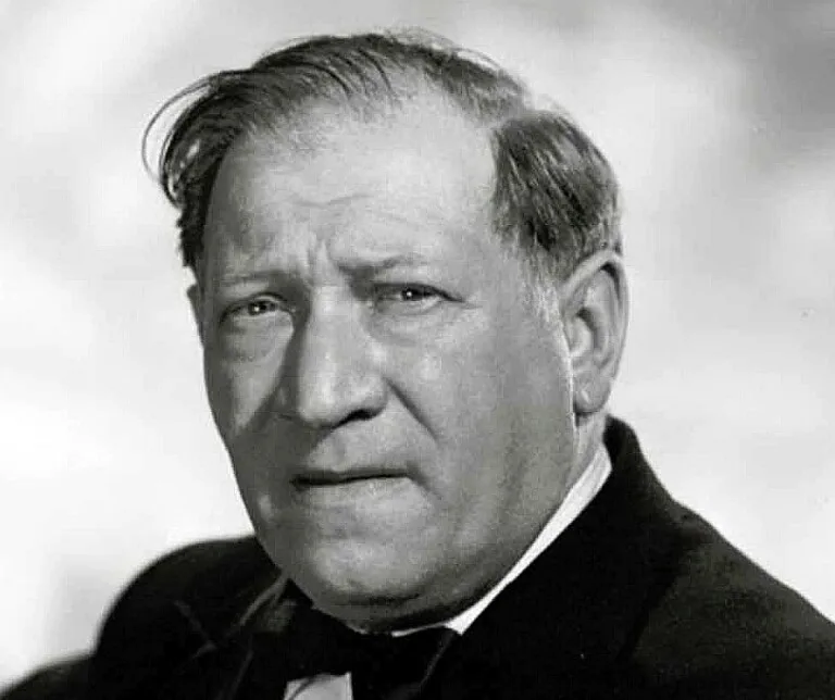 How A Russian Thief Bought the Rights to ‘Casino Royale’ and Turned James Bond into a Woman