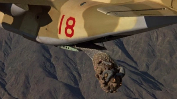 The Living Daylights Cargo Net Fight: How Bond’s Wildest Aerial Stunt Was Filmed